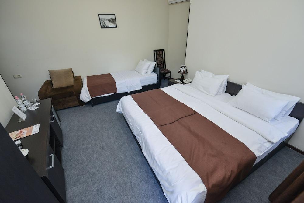 Otel - Boutique 4*