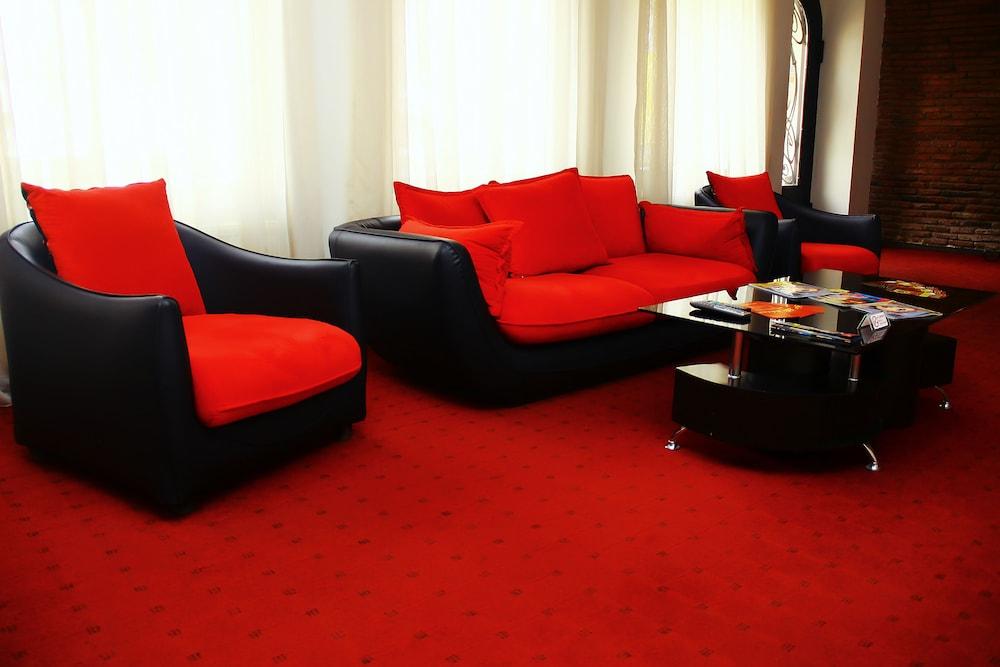- Boutique Otel Tiflis