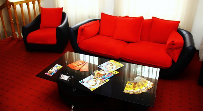 - Boutique 4*