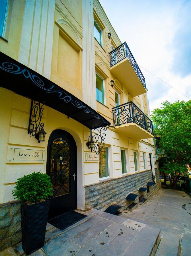 - Boutique 4*